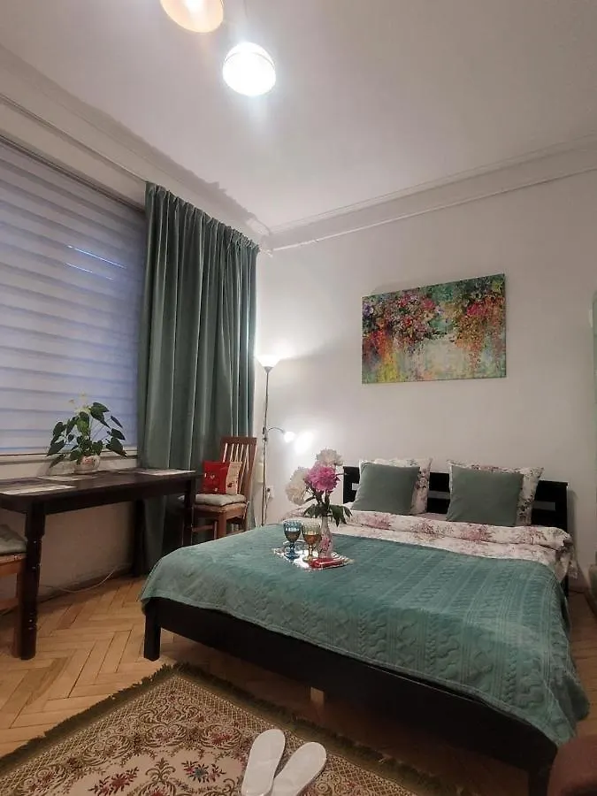 Central Apartment On Rynok Square location